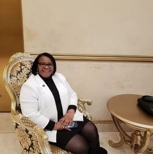Meet your Posher, Francisca